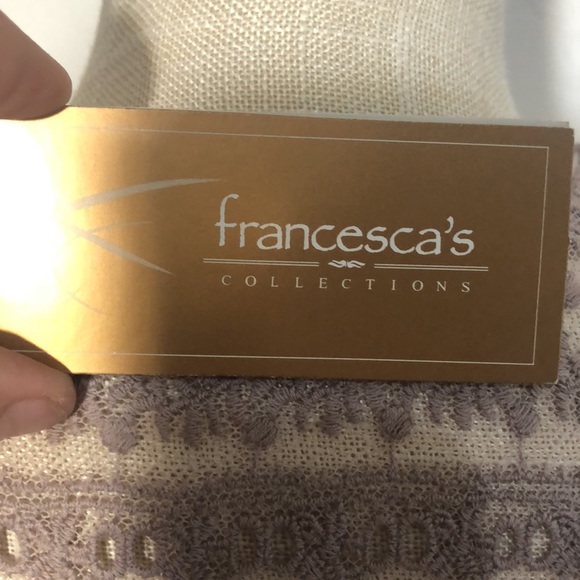 Francesca’s Color pink size Large 3 Buttons on shoulder and Lace on top - Picture 8 of 9